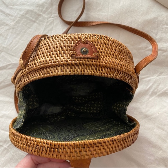 Round rattan handbag - Picture 3 of 3
